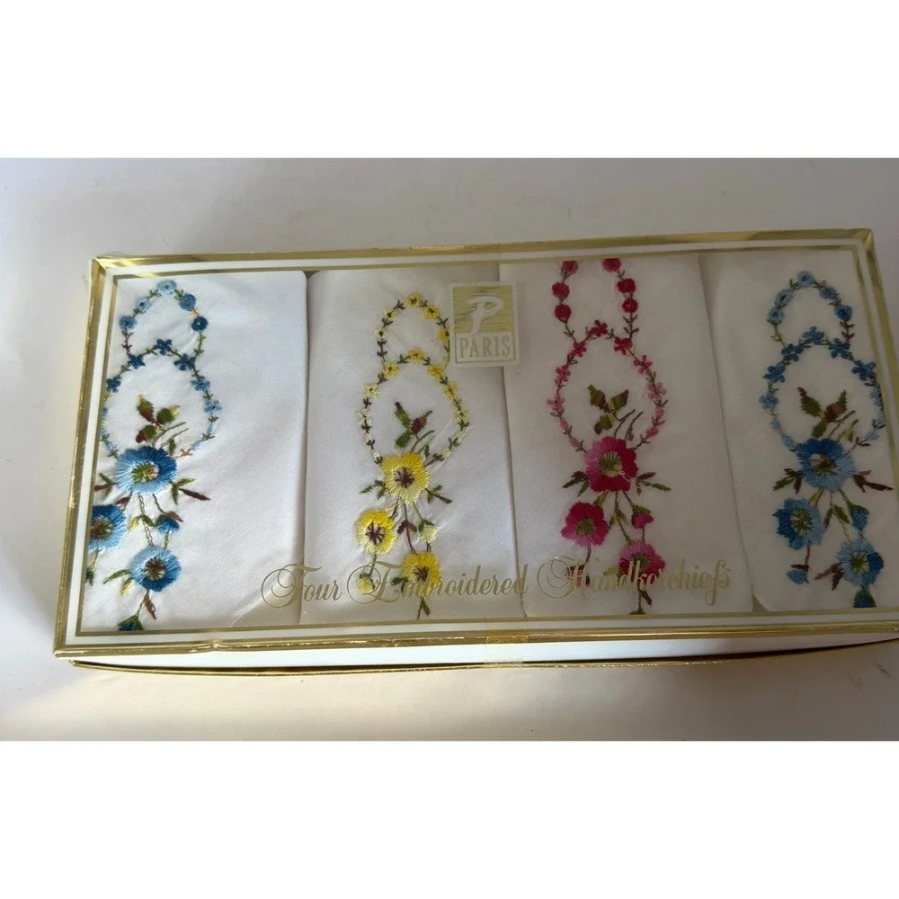 VTG NIB 4 Embroidered Handkerchiefs Floral Bouquet Paris
